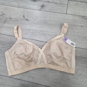 Chic Nude Lace Bralette